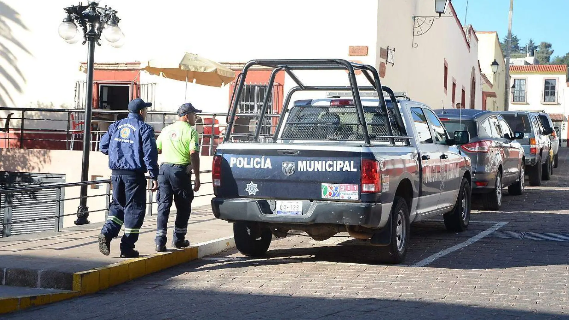 Diversas agrupaciones de emergencia se unen para salvaguardar la integridad de la población.